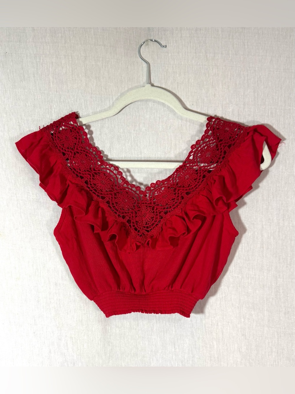 Exit size S Red Crochet Ruffle V-Neck Women's crop Top